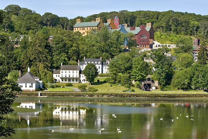 Photograph of the Cold Spring Harbor Laboratory grounds