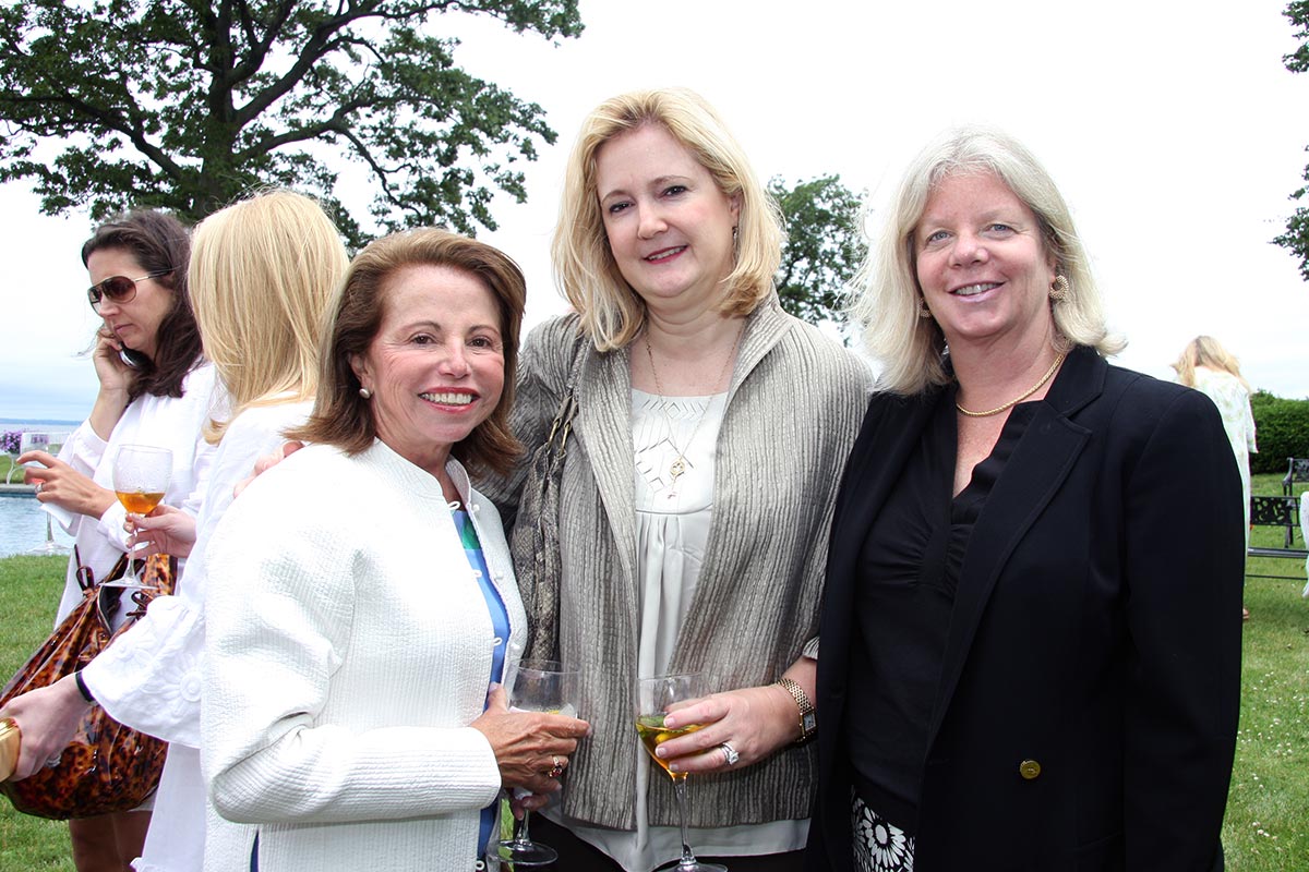 Olga Duke, Anne Goodwin, Annie Kerr