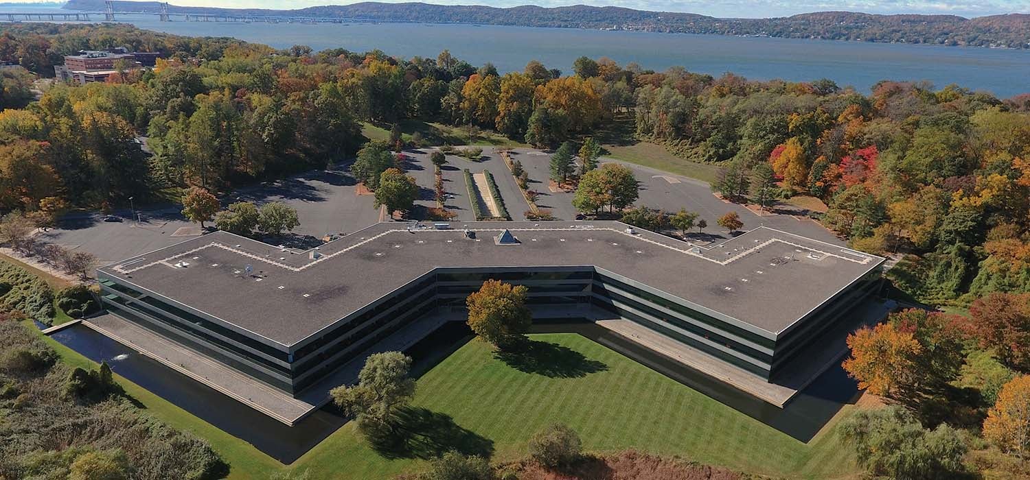 photo of aerial view of Regeneron DNA Learning Center