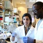 photo of Brinda Alagesan and Tobiloba Oni in Tuveson lab
