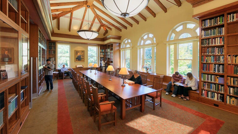 photo of the CSHL Library meeting room