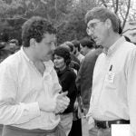 photo of Eric Lander and Francis Collins at a meeting at CSHL 1988