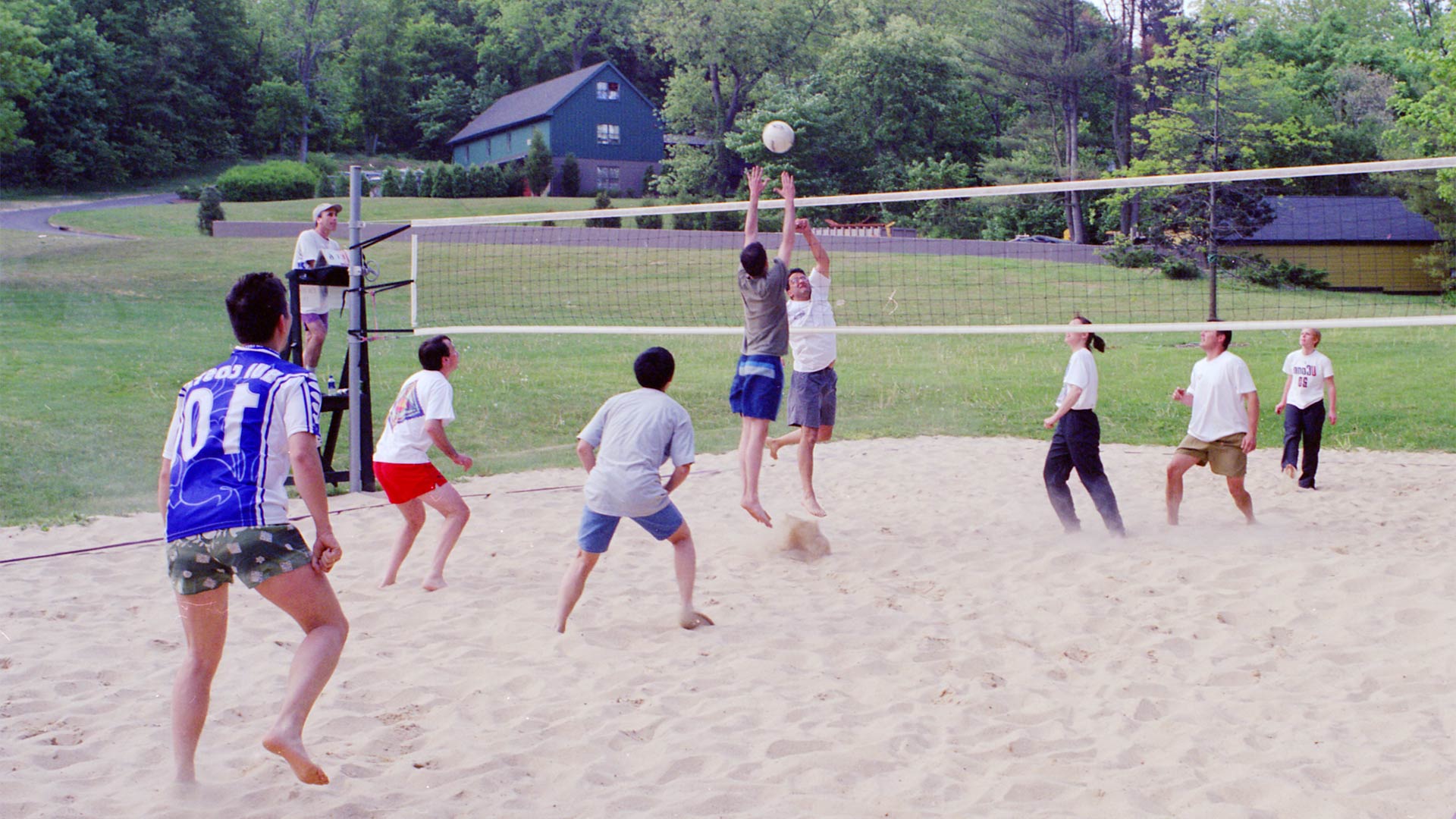 photo of CSHL volleyball participants playing on sand court 2001