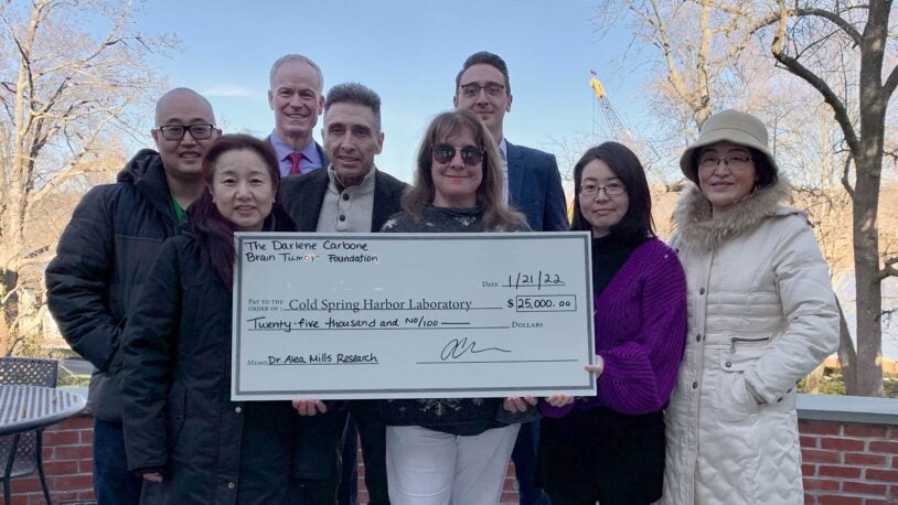 The Darlene Carbone Brain Tumor Foundation donates $25,000 to CSHL