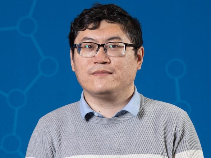 photo of postdoc Shoujun Sun