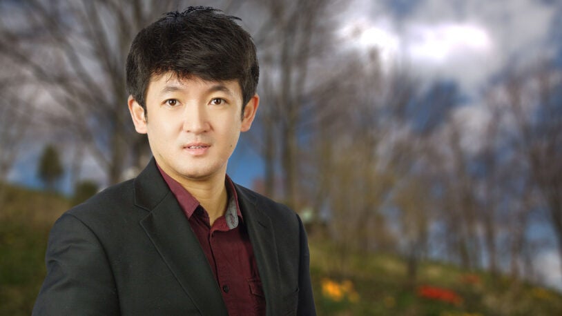 Lingbo Zhang wins National Institutes of Health MERIT Award