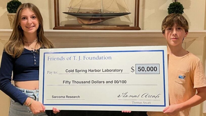 Friends of T.J. Foundation donates $50,000 to CSHL