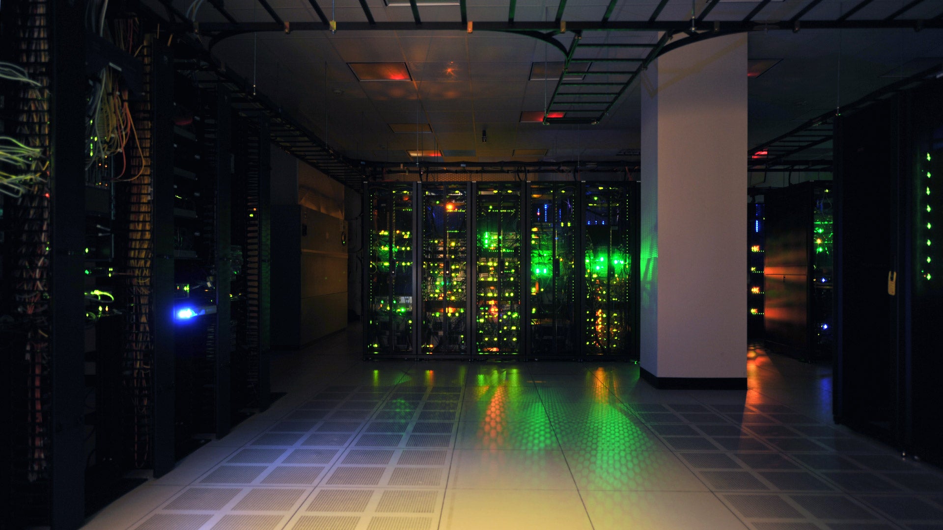 photo of CSHL data center