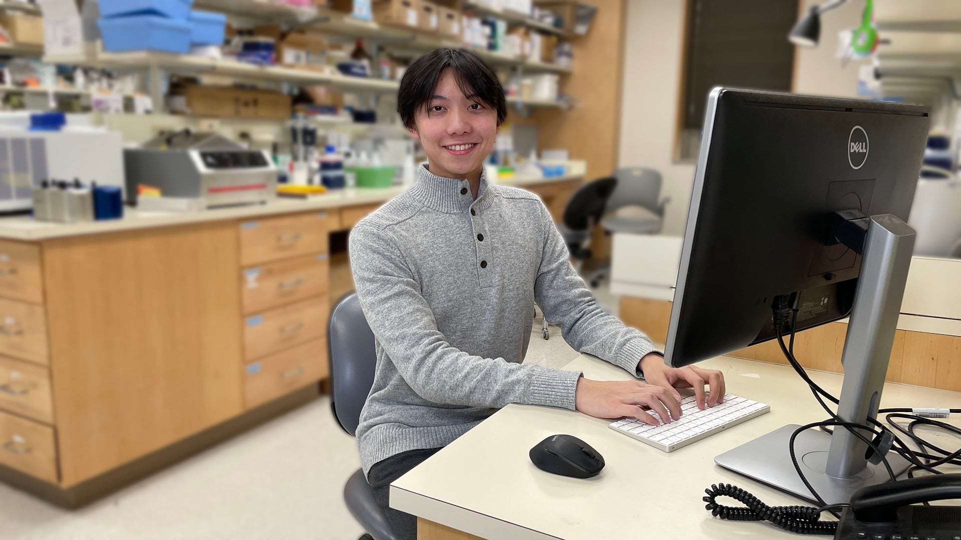 Photo of Regeneron Scholar Griffin Hon