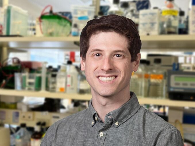 image of CSHL postdoc Alexander Harris