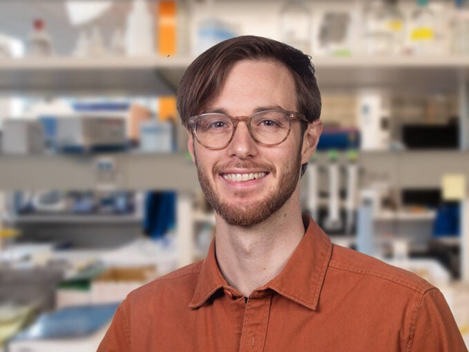 image of CSHL postdoc Ari Benjamin