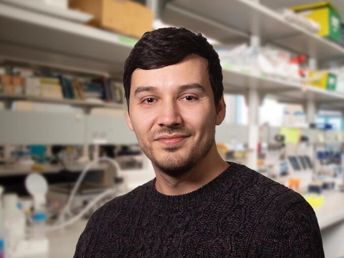 image of CSHL postdoc Steven Ribeiro-Alves