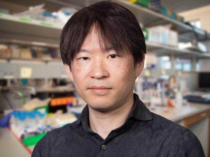 image of CSHLpostdoc Toyoki Yoshimoto