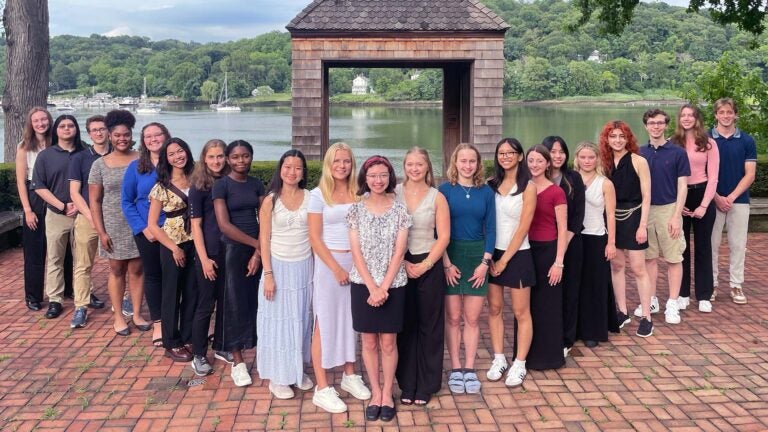 image of the 2024 CSHL URP students